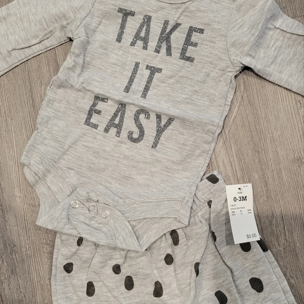 Unisex Mini Baby 2pc 'Take It Easy' Top & Bottom Set - Size 0-3 Months